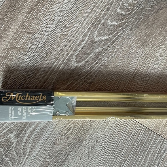 NWOT “Michaels Sectional Frame Kit” perfect to customize your fav Pic….16” X 14” - Picture 8 of 12